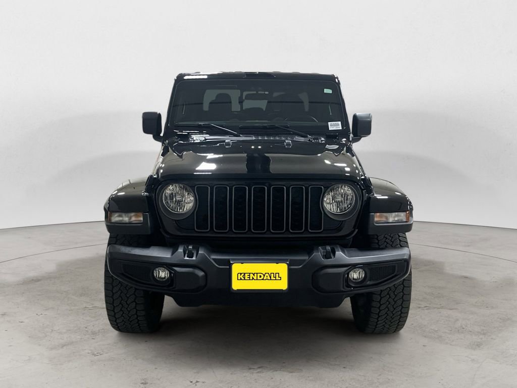 Used 2025 Jeep Gladiator Sport image 8