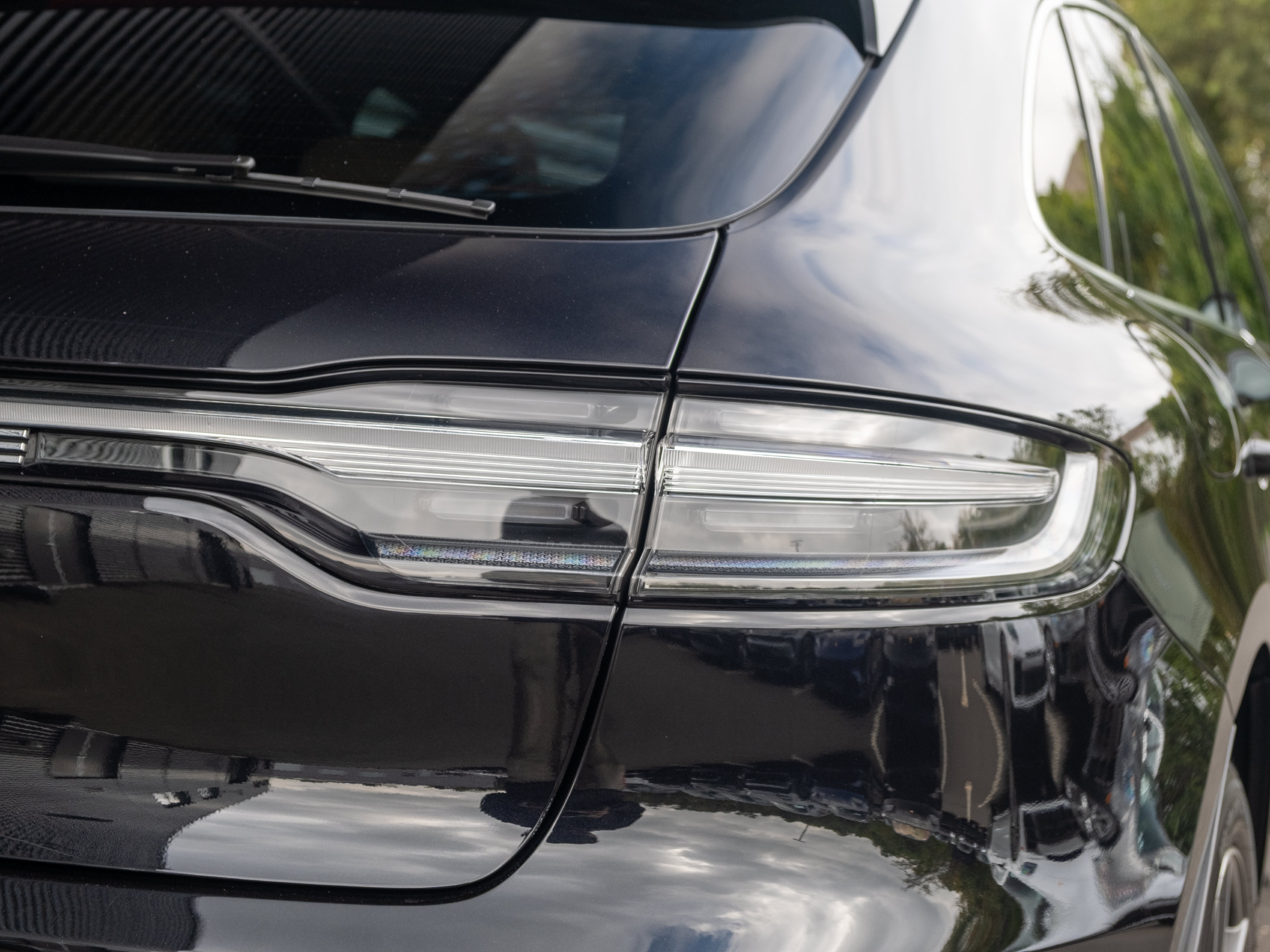 Certified 2023 Porsche Macan S AWD/4WD image 22