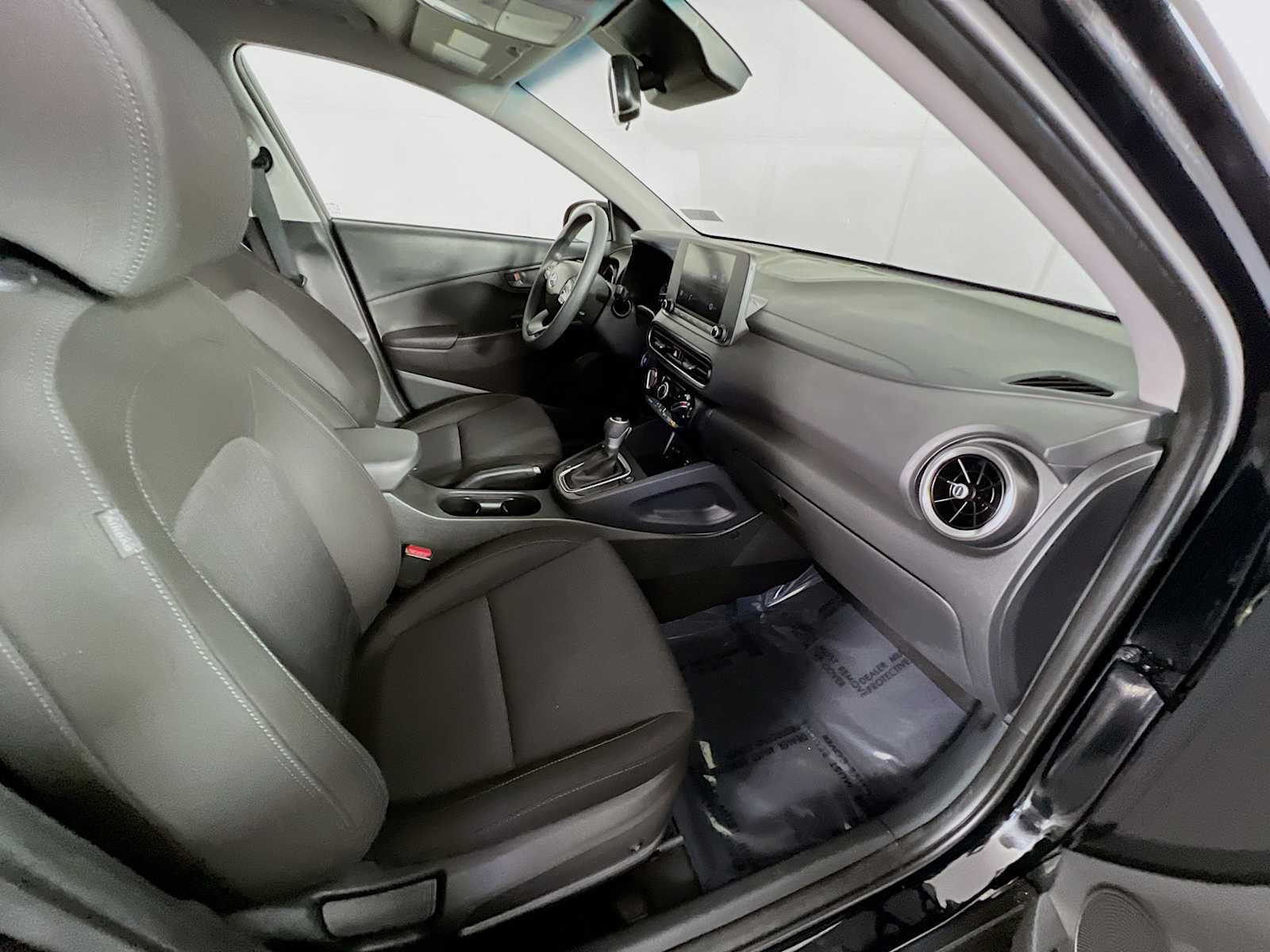 Certified 2023 Hyundai Kona SEL AWD/4WD image 26