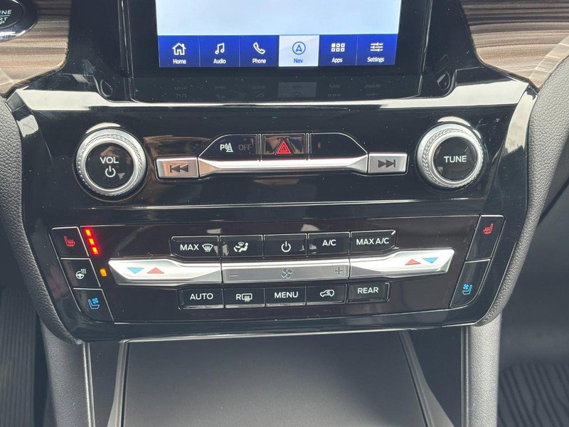 Used 2023 Ford Explorer Limited w/ Limited Technology Package image 24