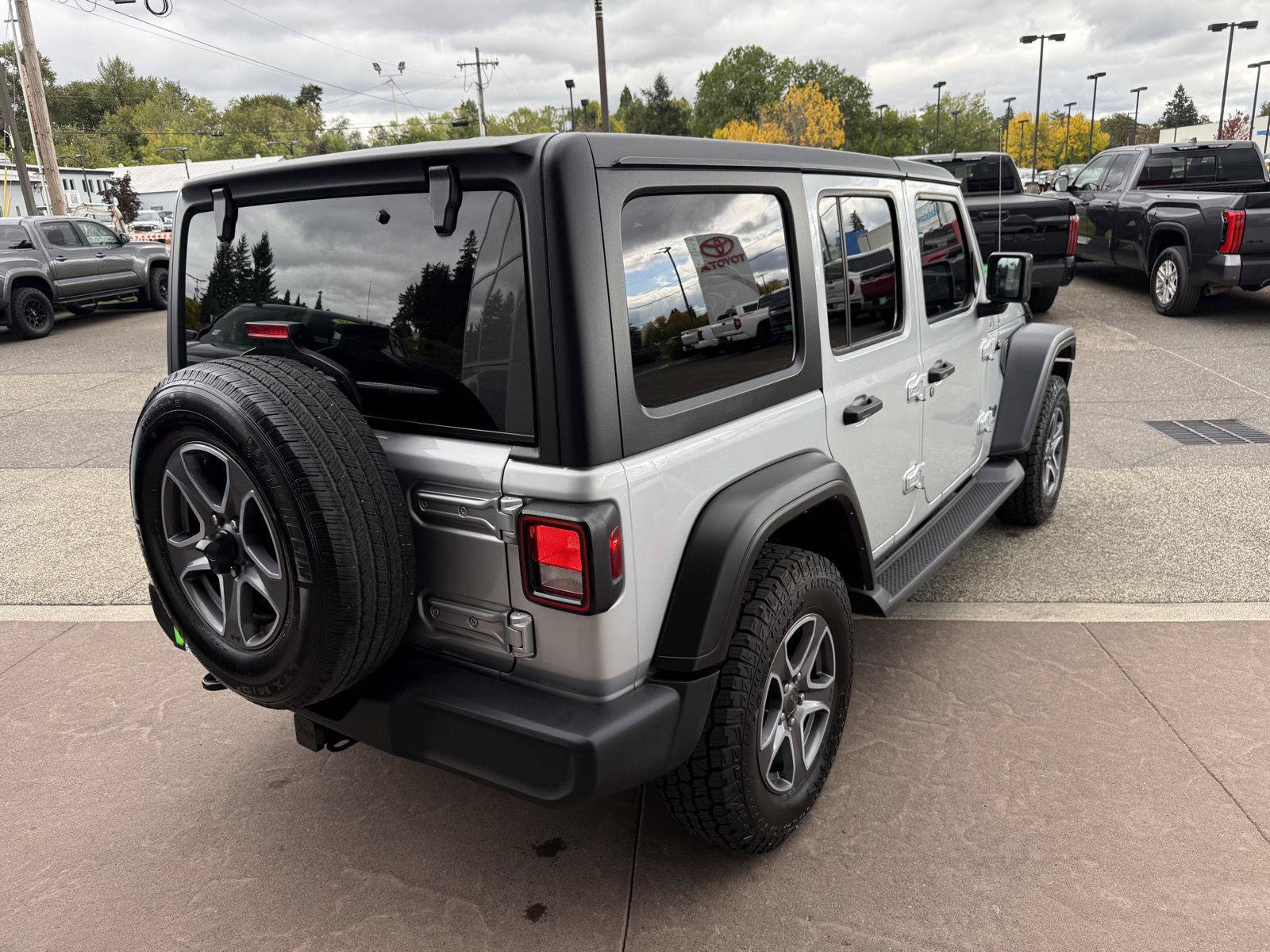 Used 2023 Jeep Wrangler Unlimited Sport AWD/4WD image 6