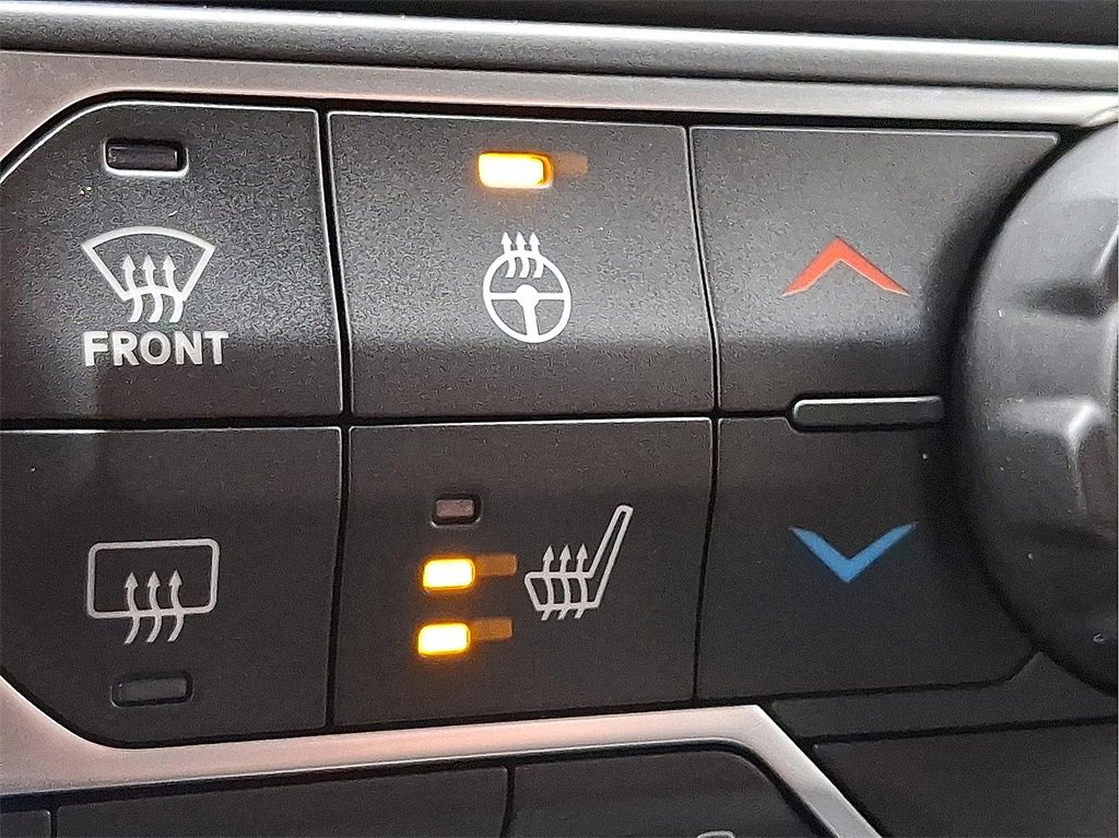 Used 2022 Jeep Wrangler Unlimited Sahara w/ Cold Weather Group image 27