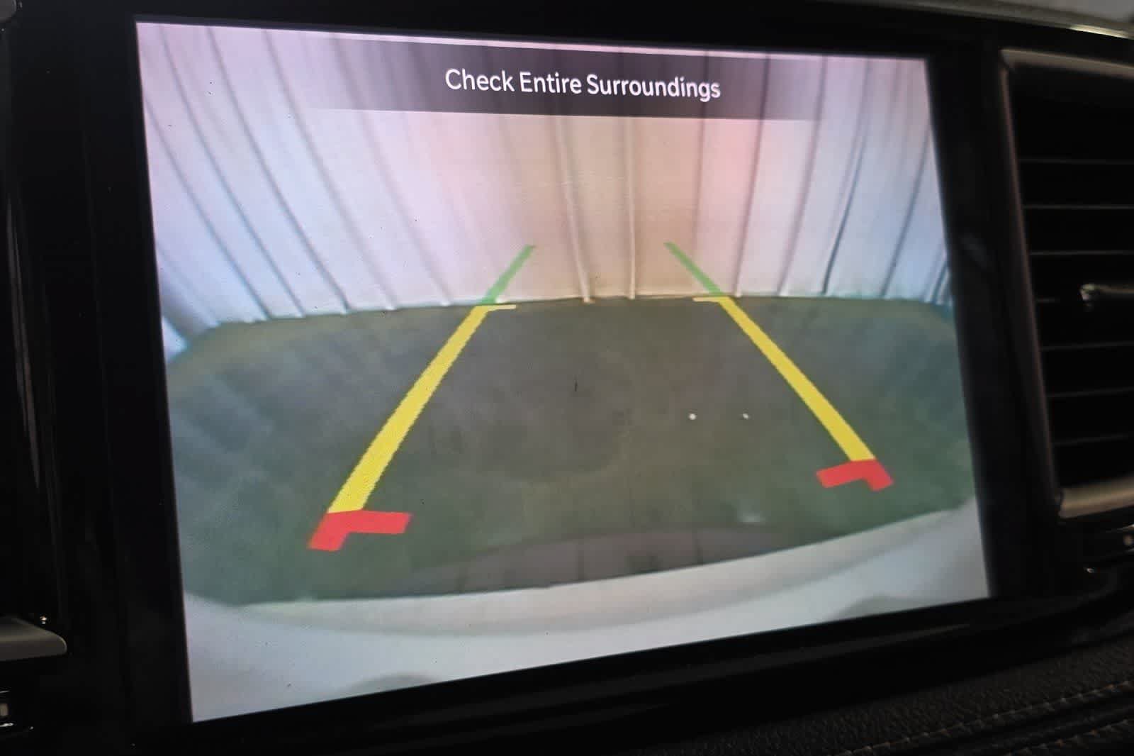 Used 2024 Chrysler Pacifica Limited FWD image 21
