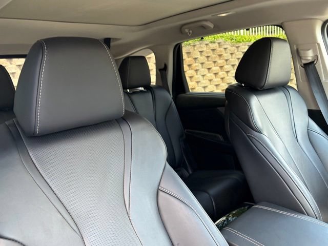 Used 2023 Acura MDX SH-AWD w/ Technology Package image 32