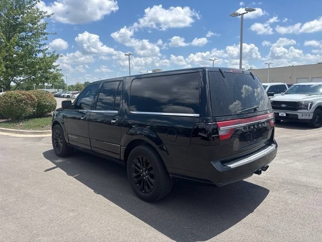 Used 2015 Lincoln Navigator L 4WD image 4