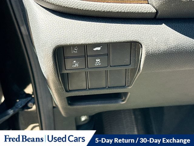 Used 2018 Honda CR-V Touring image 14