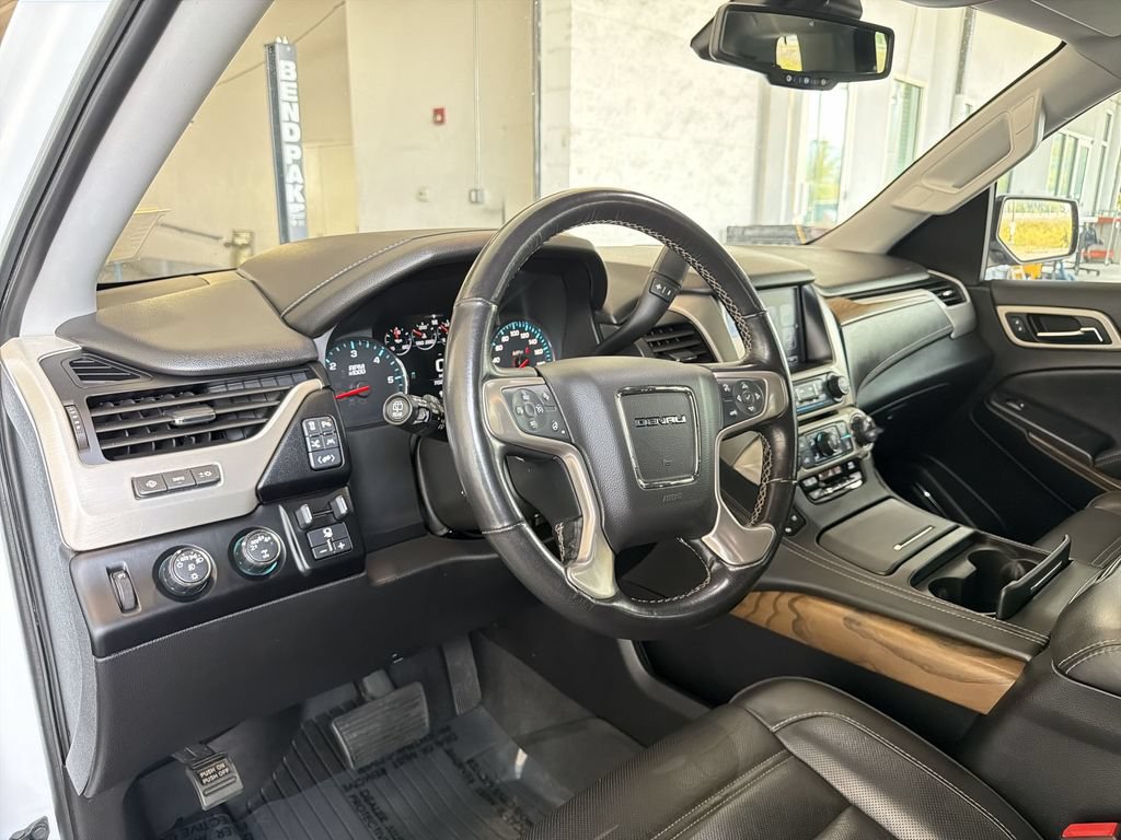 Certified 2020 GMC Yukon Denali w/ Denali Ultimate Package AWD/4WD image 11
