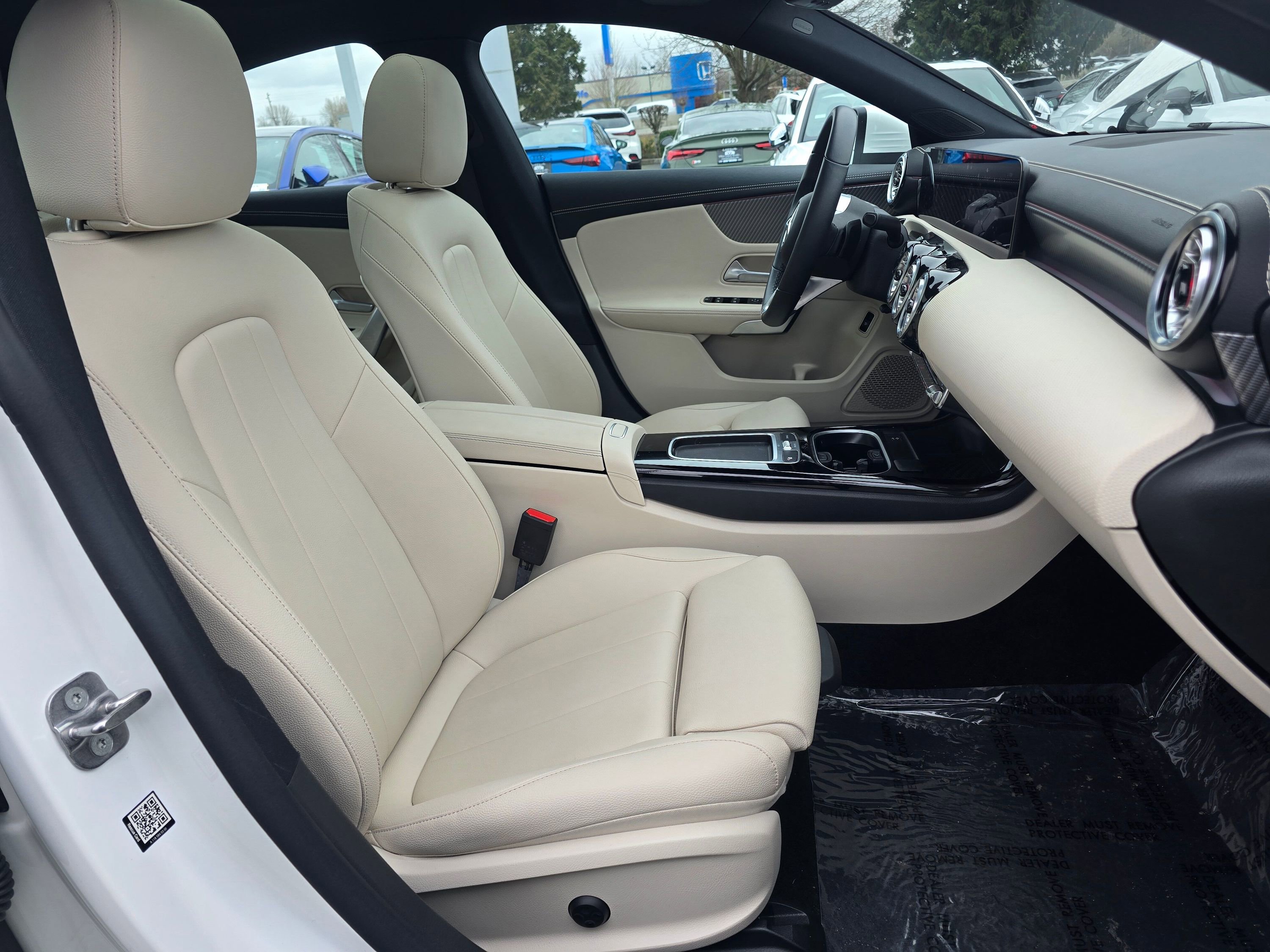 Used 2025 Mercedes-Benz CLA 250 4MATIC image 27