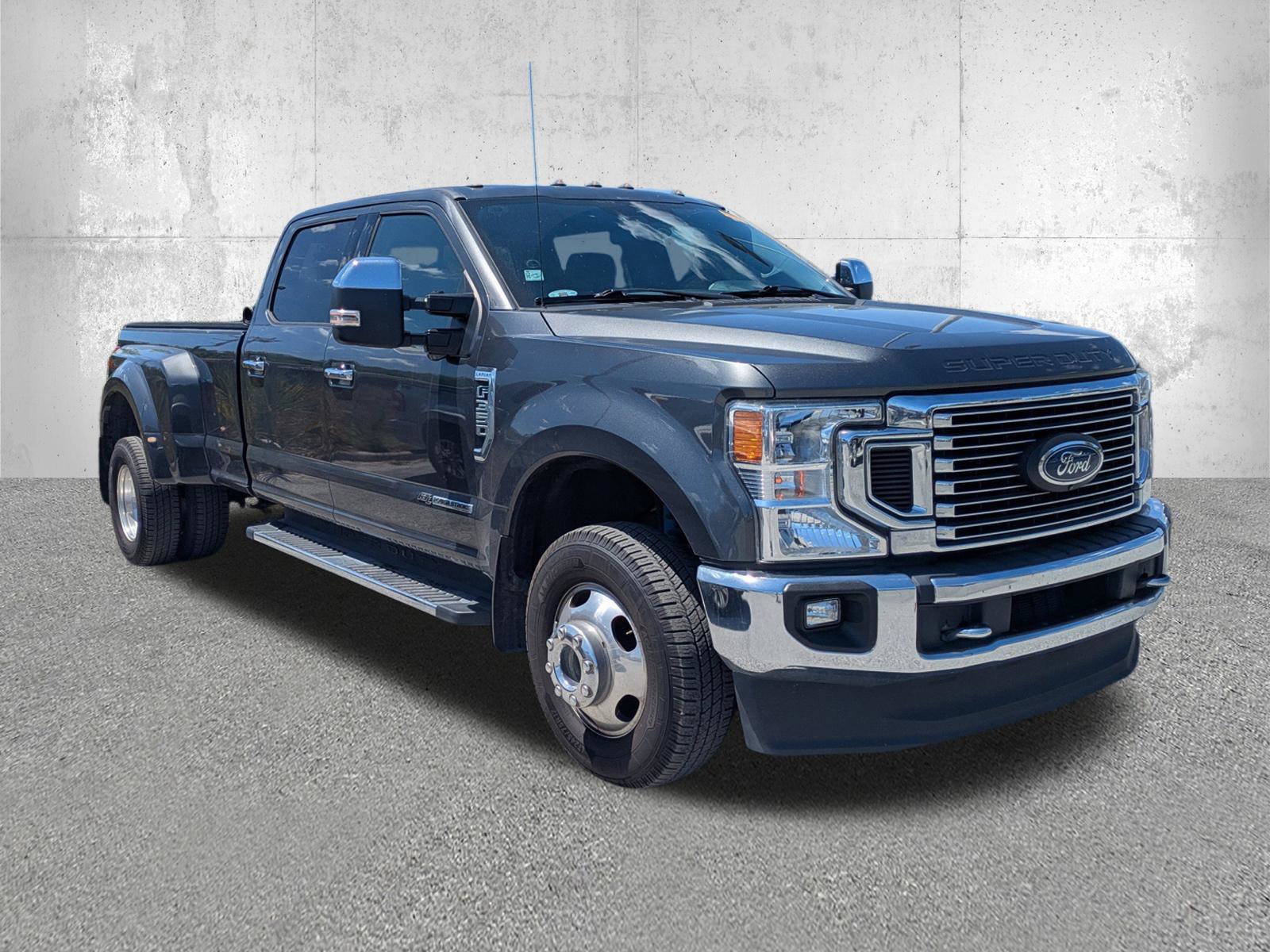 Certified 2020 Ford F350 Lariat w/ Lariat Ultimate Package AWD/4WD image 2