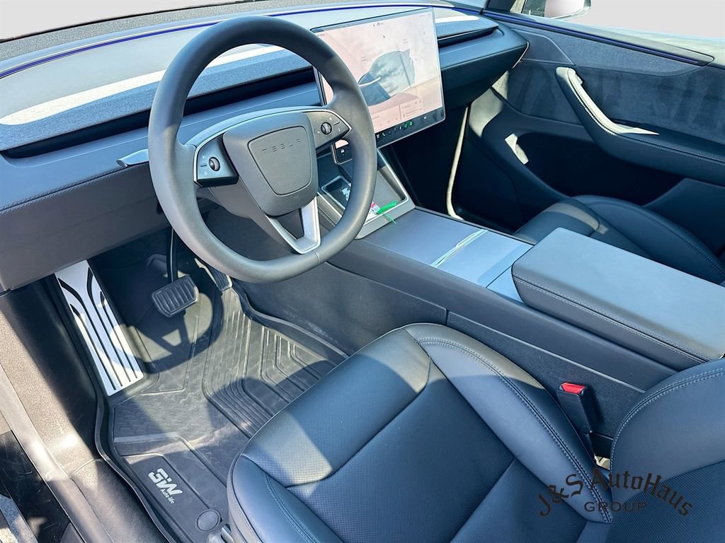 Used 2026 Tesla Model Y Long Range AWD/4WD image 9