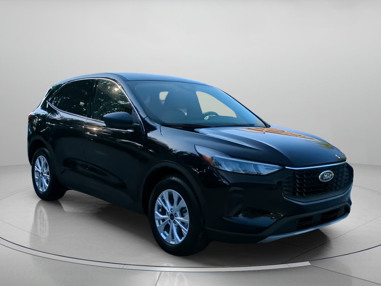 Certified 2024 Ford Escape Active FWD image 2