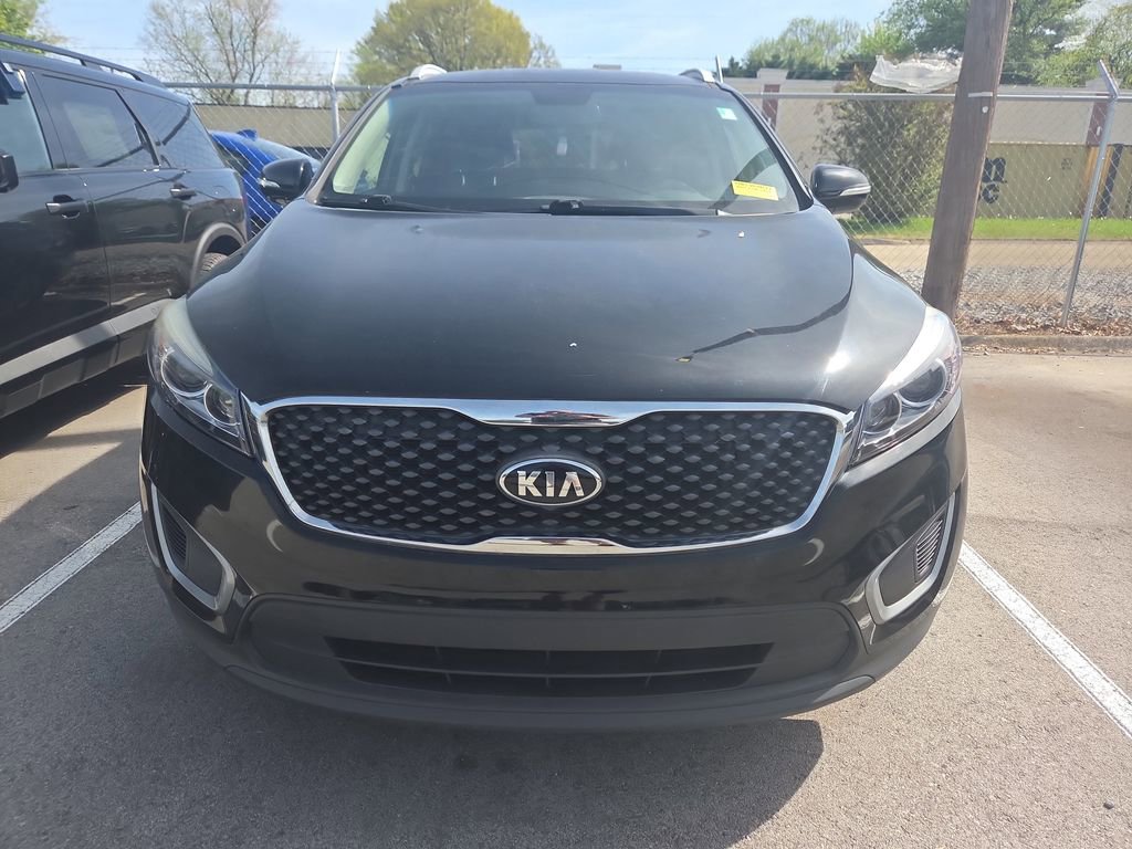 Used 2017 Kia Sorento LX w/ LX Convenience Package image 10