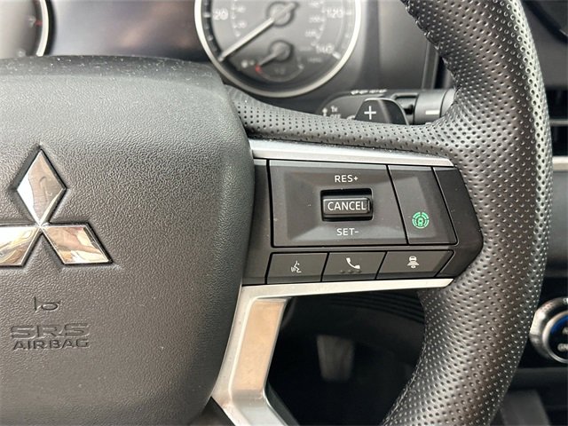 Used 2024 Mitsubishi Outlander SE image 21