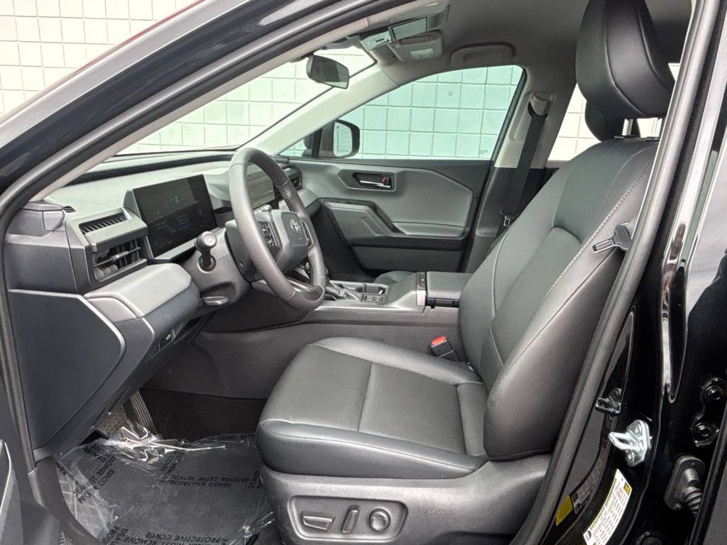 Used 2026 Toyota RAV4 XLE Premium AWD/4WD image 4