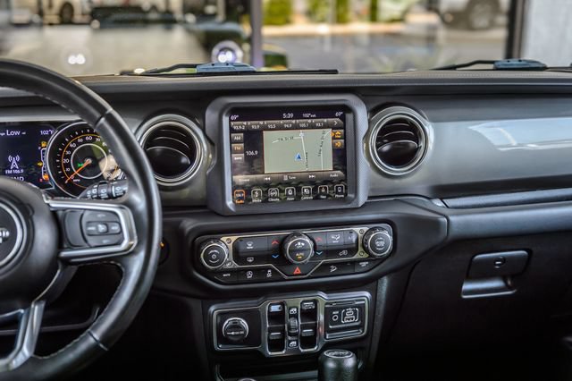 Used 2019 Jeep Wrangler Unlimited Sahara AWD/4WD image 32