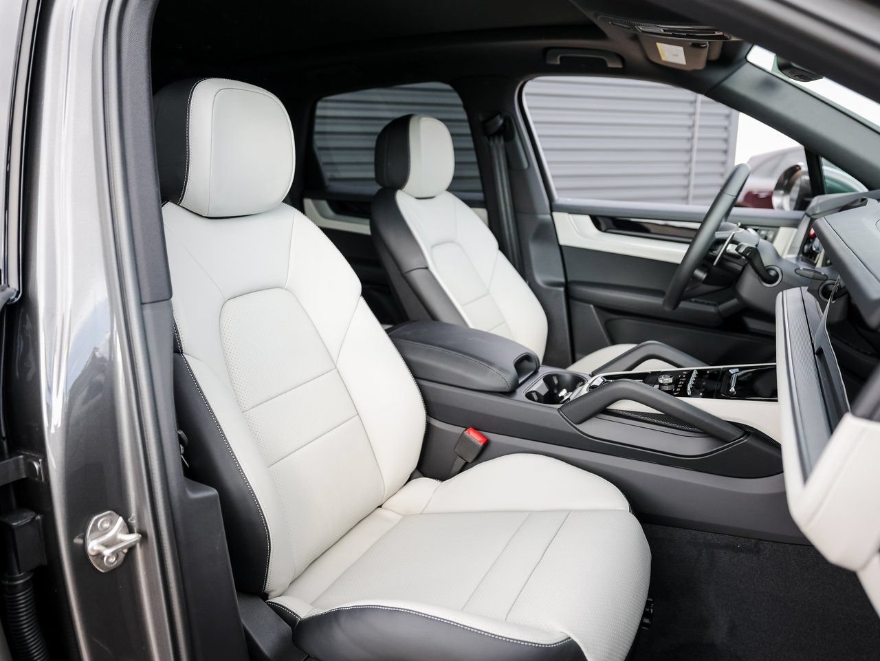 New 2026 Porsche Cayenne E-Hybrid AWD/4WD image 28