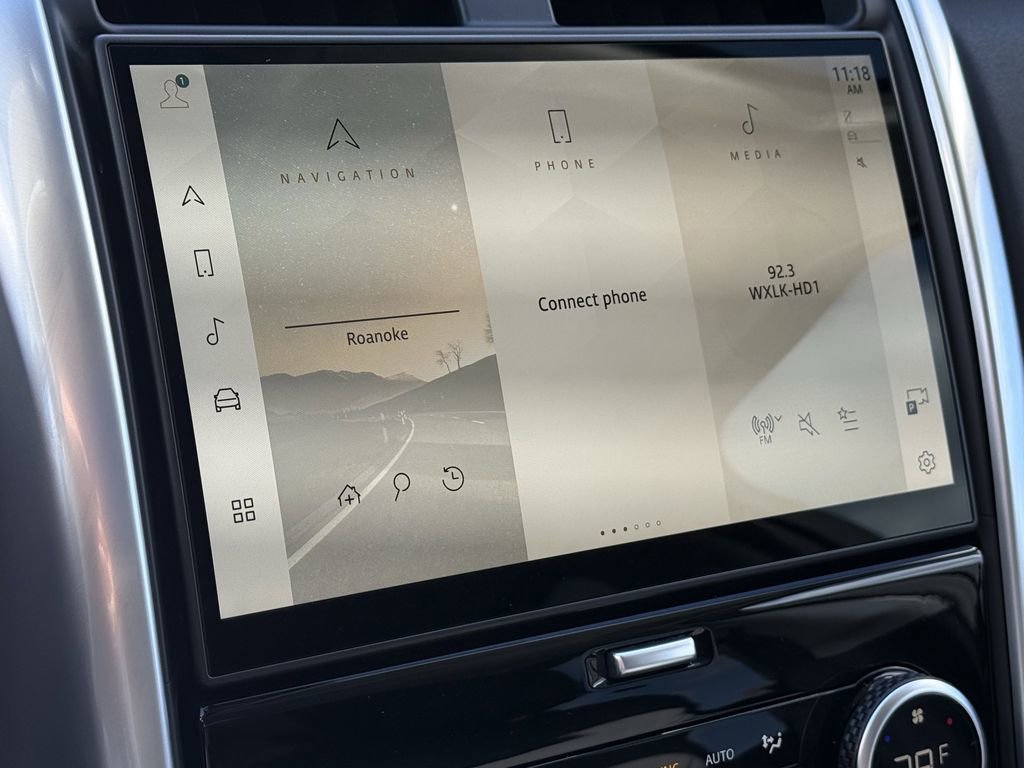 Used 2024 Land Rover Discovery S image 24