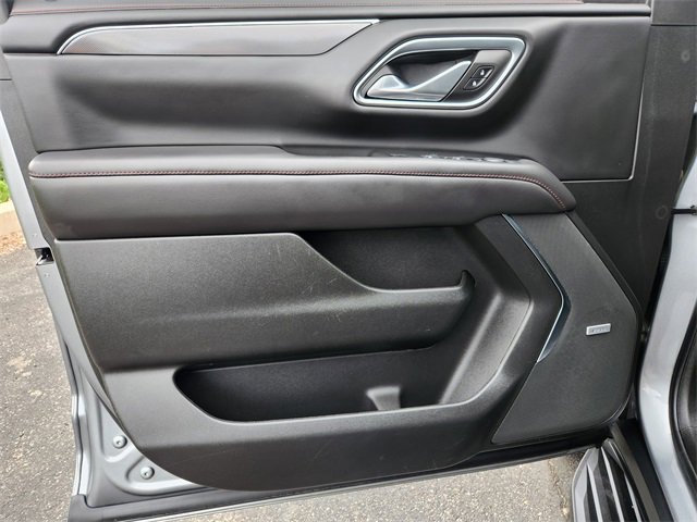Used 2023 Chevrolet Suburban RST image 6
