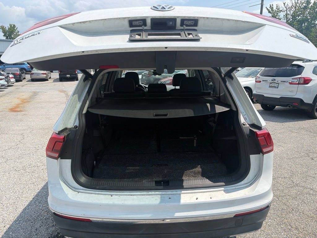 Used 2018 Volkswagen Tiguan SE AWD/4WD image 5