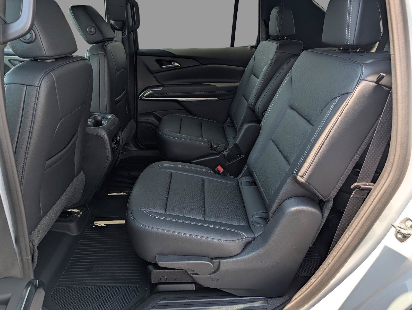 New 2026 Chevrolet Traverse LT w/ Driver Confidence Package FWD image 32
