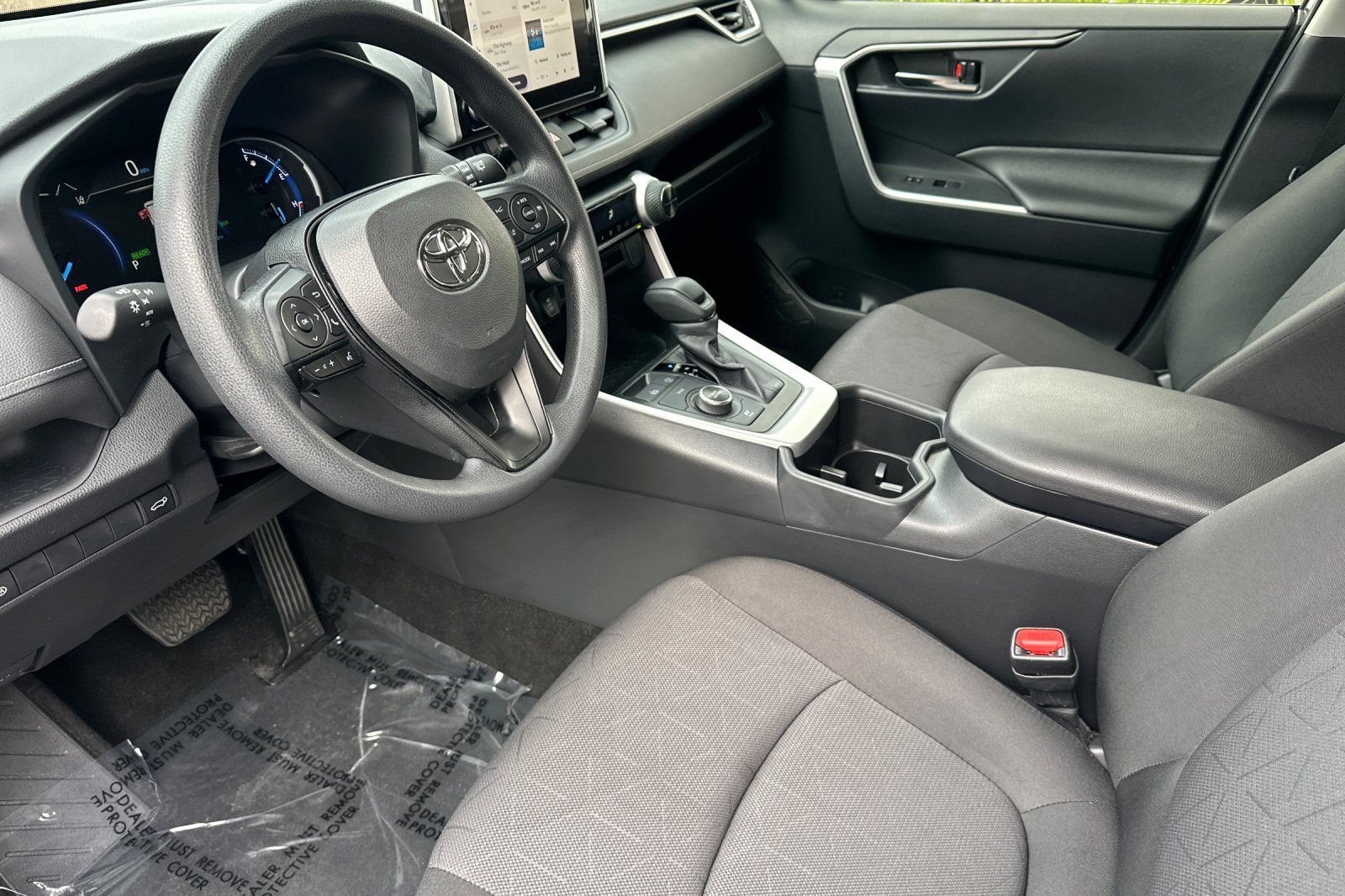 Used 2025 Toyota RAV4 XLE w/ Convenience Package AWD/4WD image 9