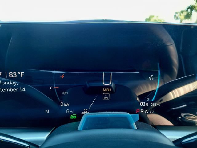 New 2027 Cadillac Lyriq Signature Sport RWD image 29