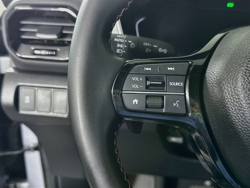Used 2023 Honda Pilot Sport image 19