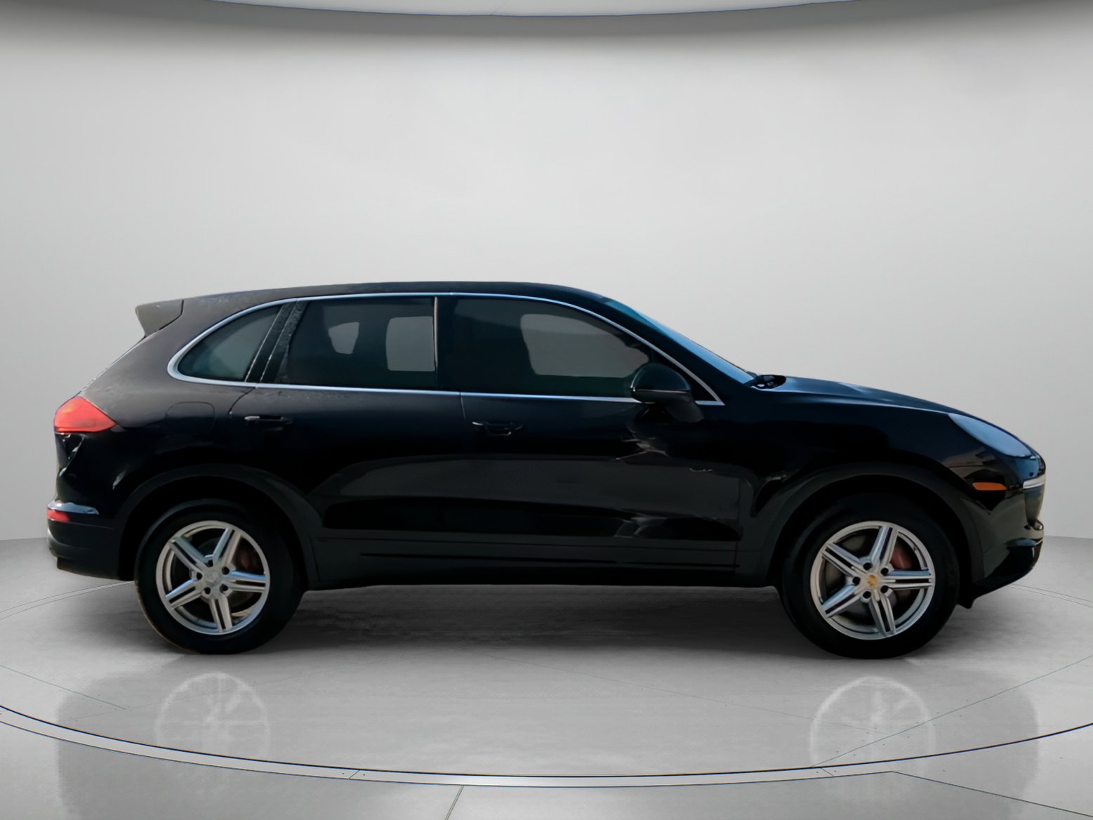 Used 2016 Porsche Cayenne image 32