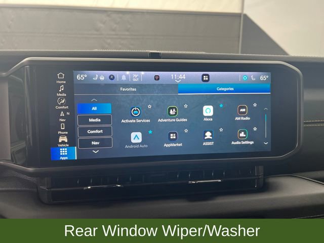 Used 2025 Jeep Wrangler Sahara image 37