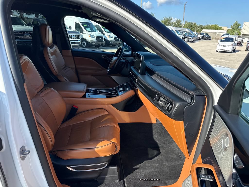 Used 2020 Lincoln Aviator Black Label w/ Dynamic Handling Package AWD/4WD image 27