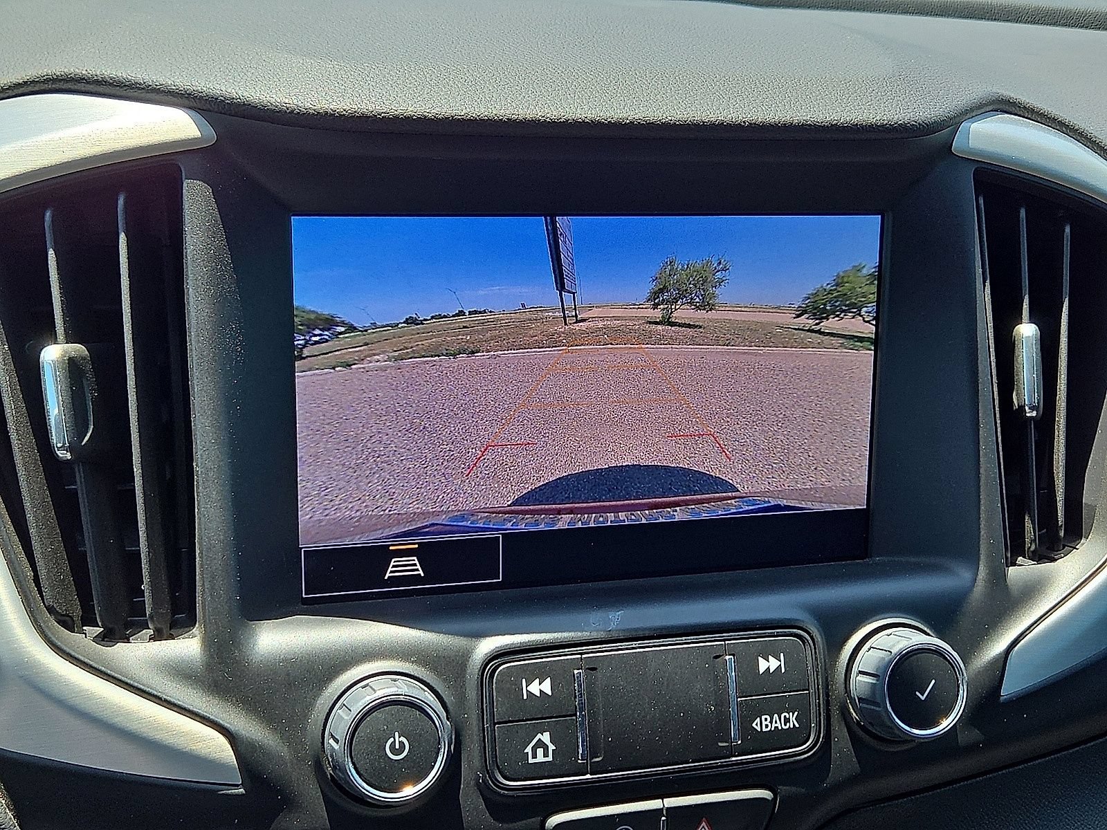 Used 2023 GMC Terrain SLE w/ Driver Convenience Package FWD image 27