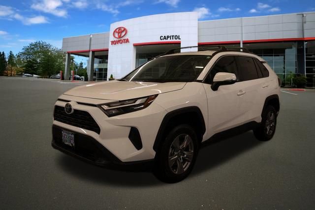 Used 2025 Toyota RAV4 XLE image 6