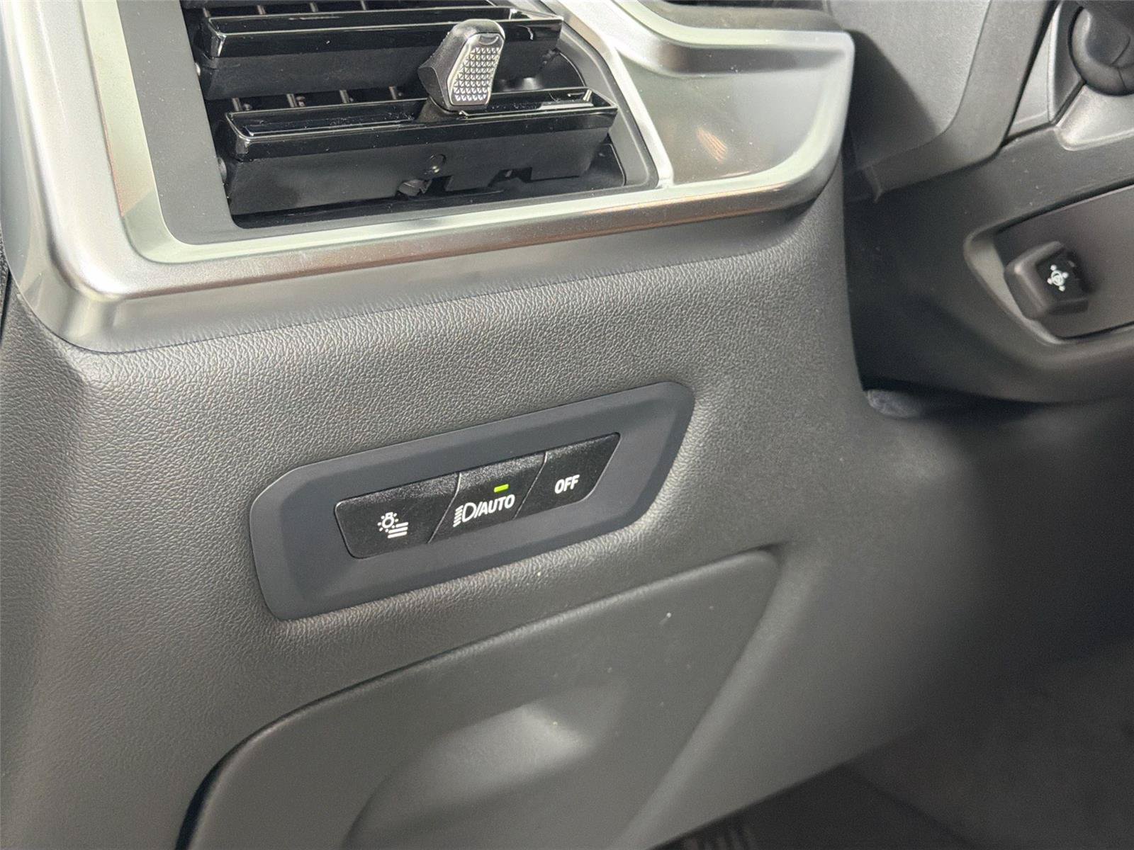 New 2026 BMW X5 xDrive40i AWD/4WD image 10