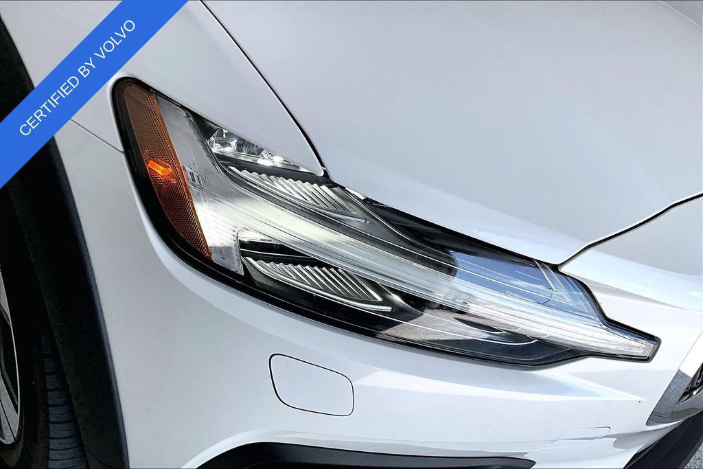 Used 2023 Volvo V60 B5 Cross Country Plus w/ Climate Package AWD/4WD image 39