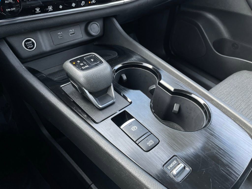 Used 2023 Nissan Rogue SV image 21