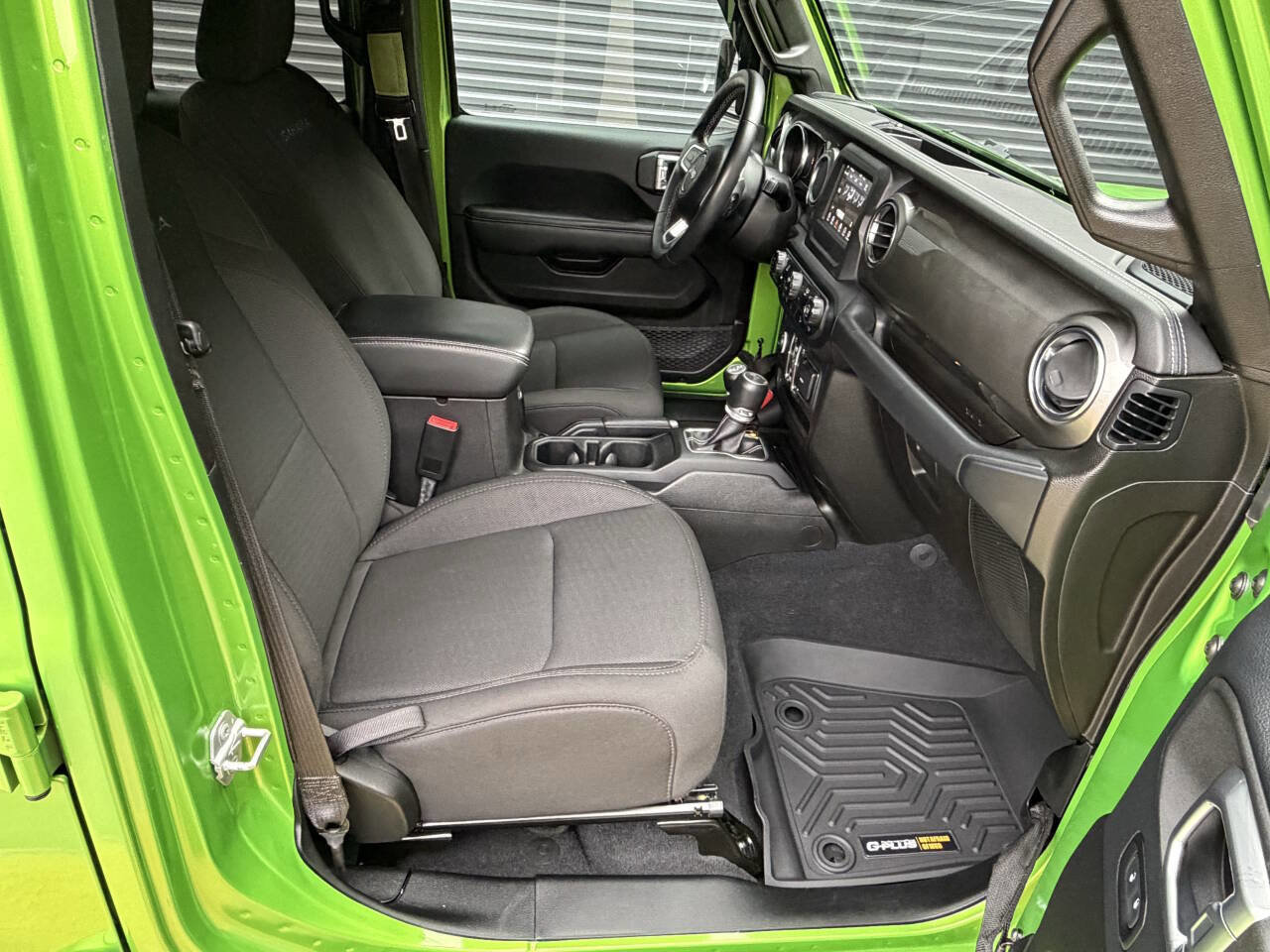 Used 2019 Jeep Wrangler Unlimited Sahara image 23