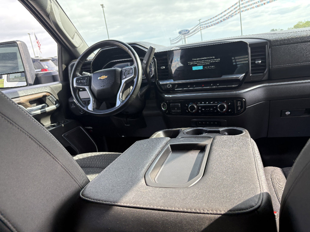 Used 2024 Chevrolet Silverado 3500 LT w/ Convenience Package AWD/4WD image 25