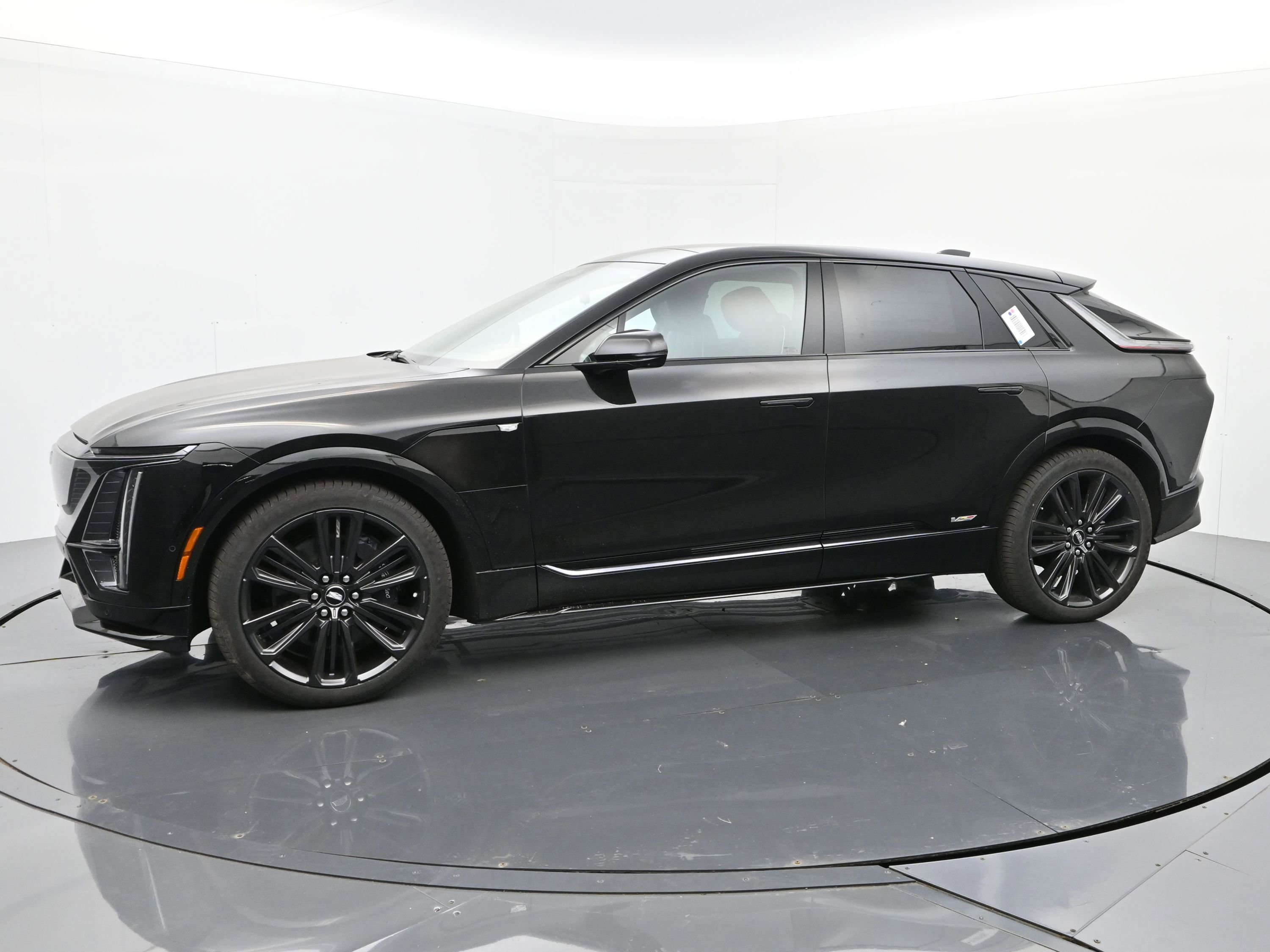 New 2026 Cadillac Lyriq V image 2