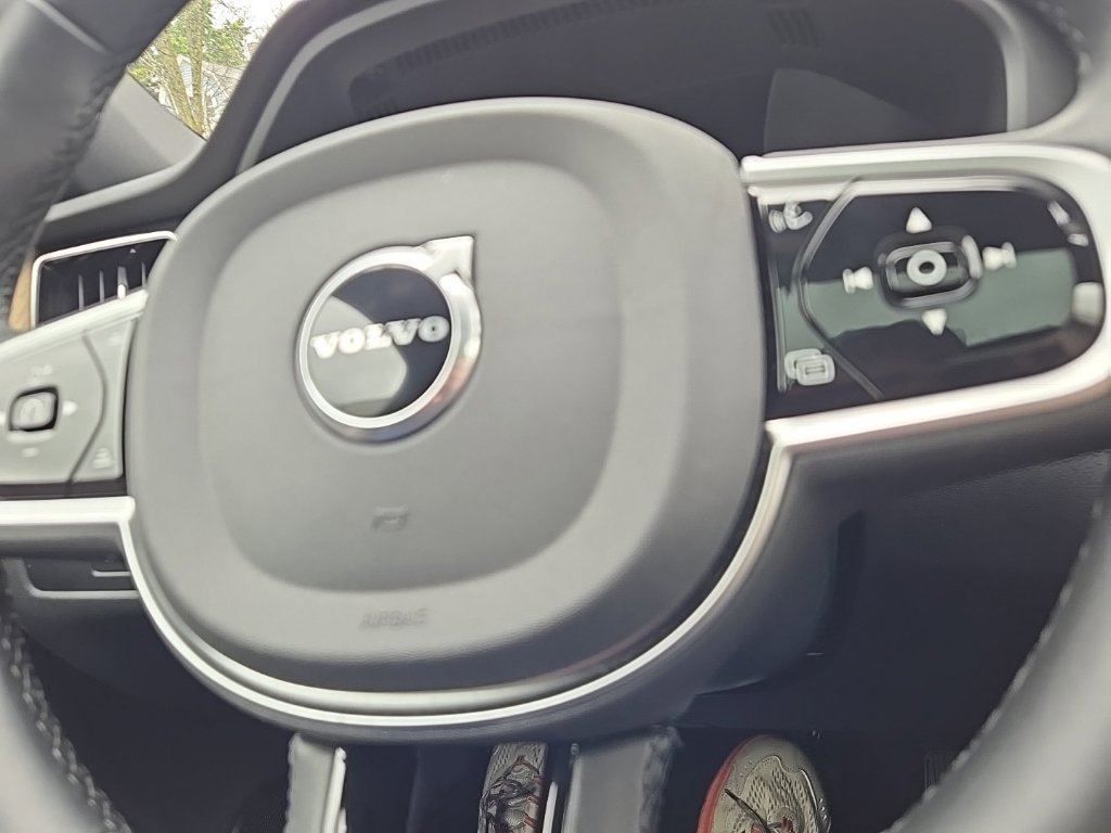Certified 2026 Volvo XC60 B5 Plus AWD/4WD image 25