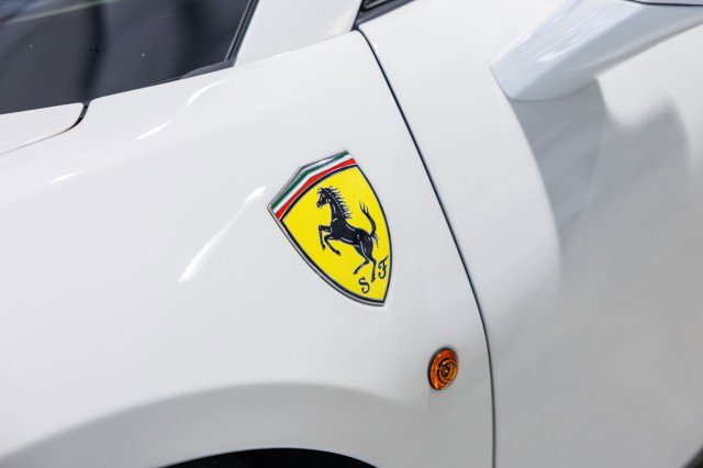 Used 2018 Ferrari 488 Spider image 13