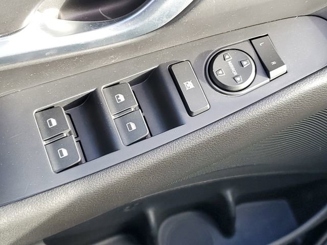 Used 2018 Hyundai Elantra GT image 16