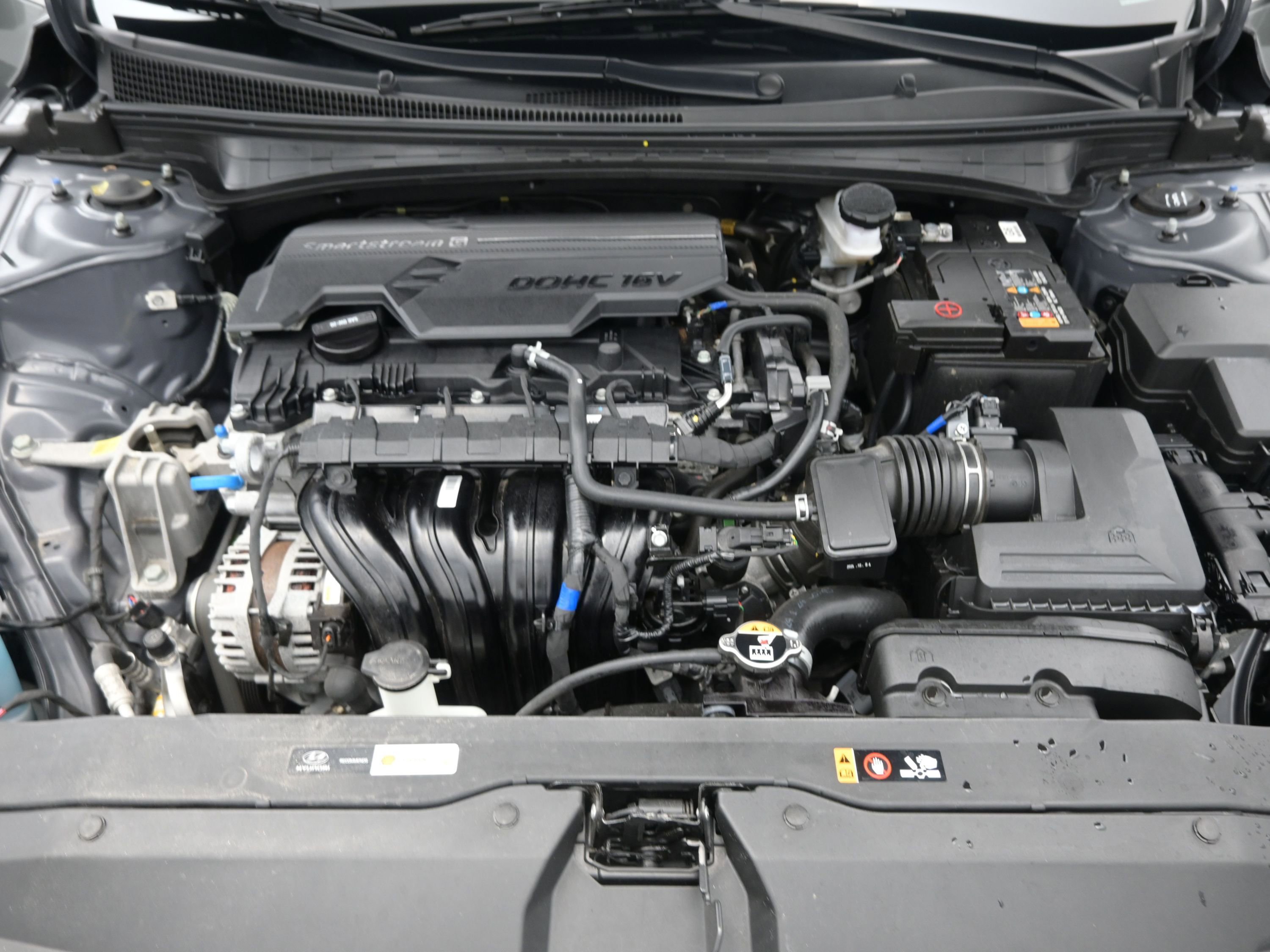 Used 2025 Hyundai Elantra SEL image 21