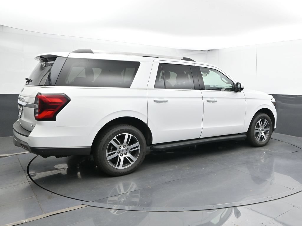 Used 2024 Ford Expedition Max Limited AWD/4WD image 3