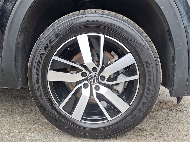 Certified 2023 Volkswagen Atlas SE image 8