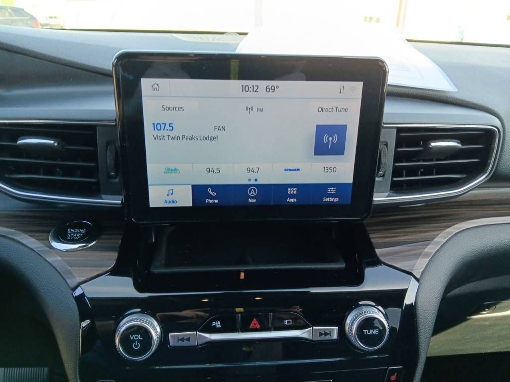 Used 2023 Ford Explorer Limited AWD/4WD image 19