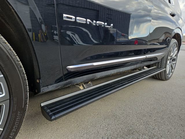 Used 2025 GMC Yukon Denali Ultimate w/ LPO, Floor Liner Package image 9