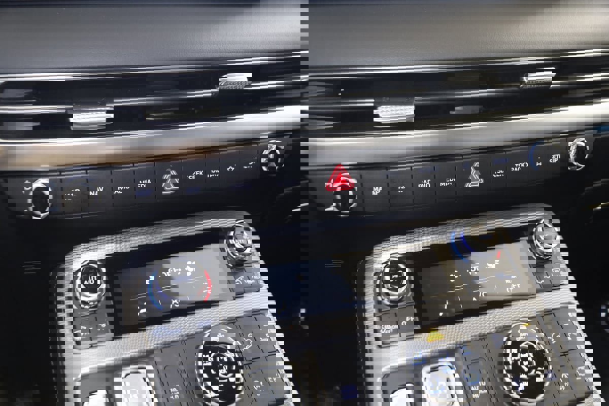 Used 2024 Hyundai Palisade Calligraphy image 31