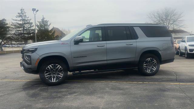 Used 2025 Chevrolet Suburban Z71 AWD/4WD image 5
