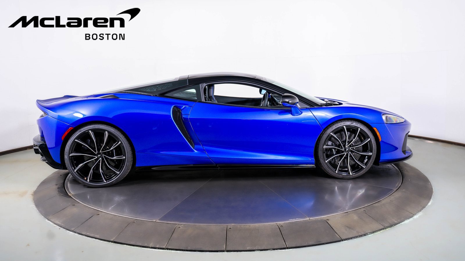 New 2025 McLaren GTS image 6