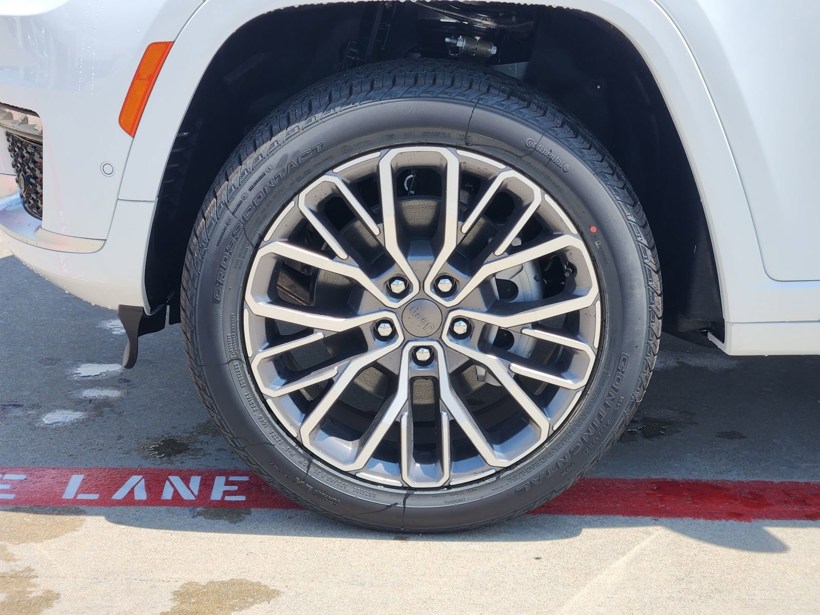 New 2025 Jeep Grand Cherokee L Summit AWD/4WD image 9